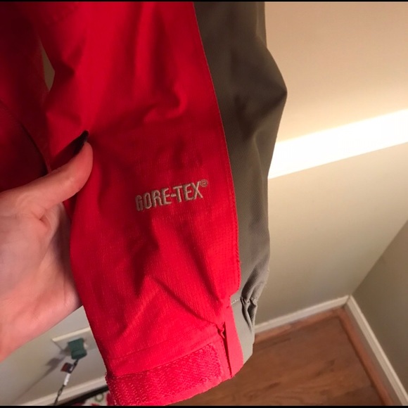 North Face red and gray Gore Tex rain jacket - Picture 7 of 8